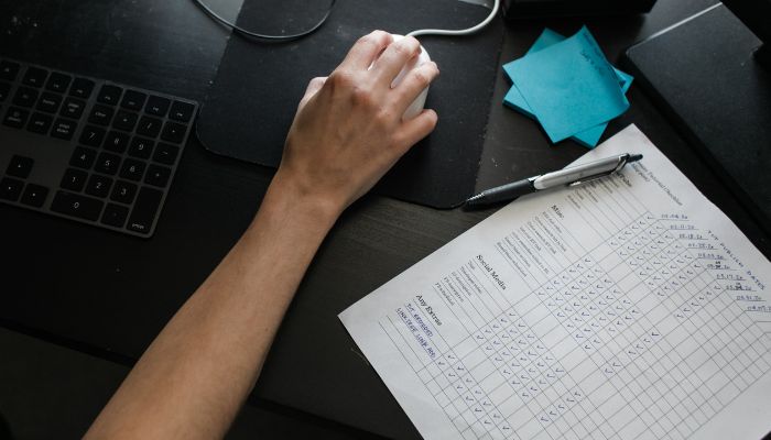 background check conducting