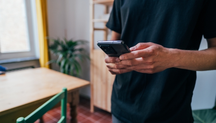phone carrier track your phone