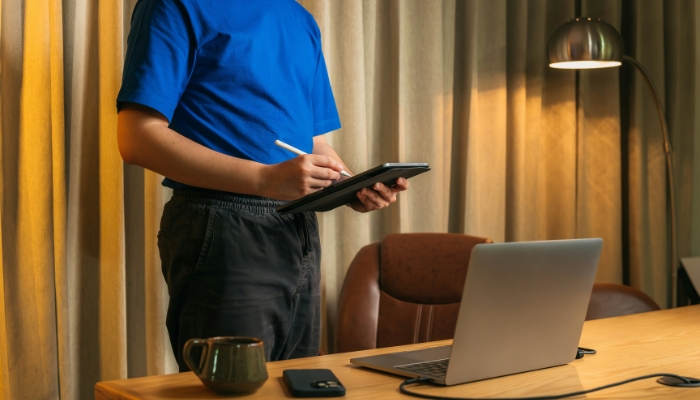 spotting phishing text scams